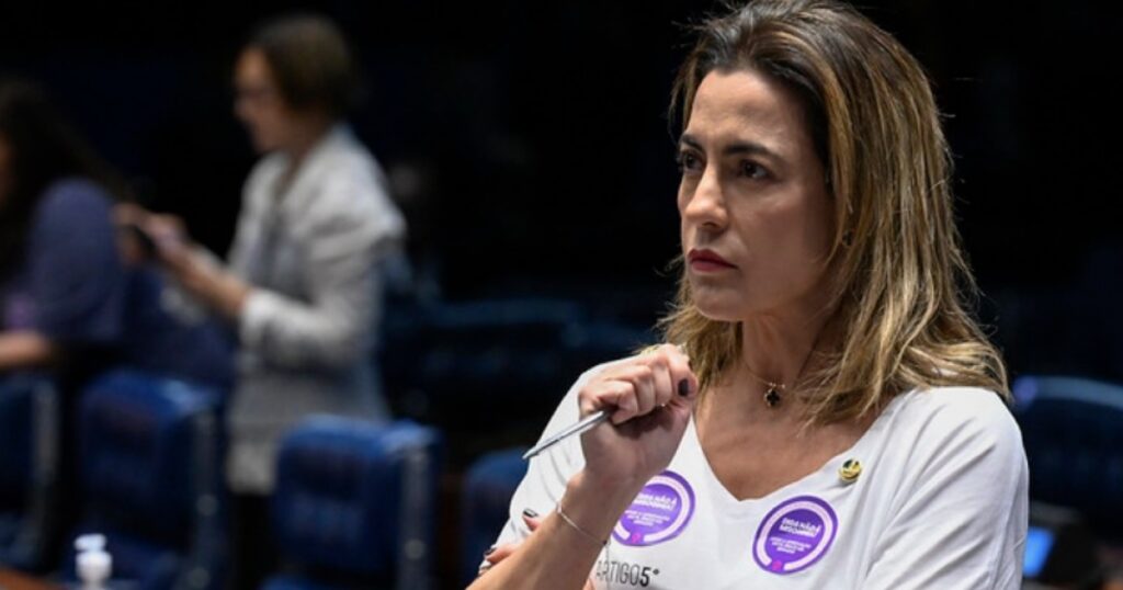 "Defeca pela boca", diz Soraya Thronicke sobre influenciador bolsonarista que disse que mulher não sabe votar