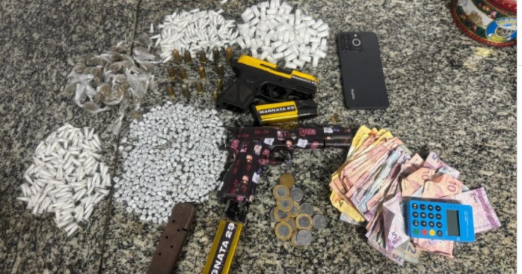 Dois homens morrem após ação da PM em Brotas; pistolas e drogas são apreendidas