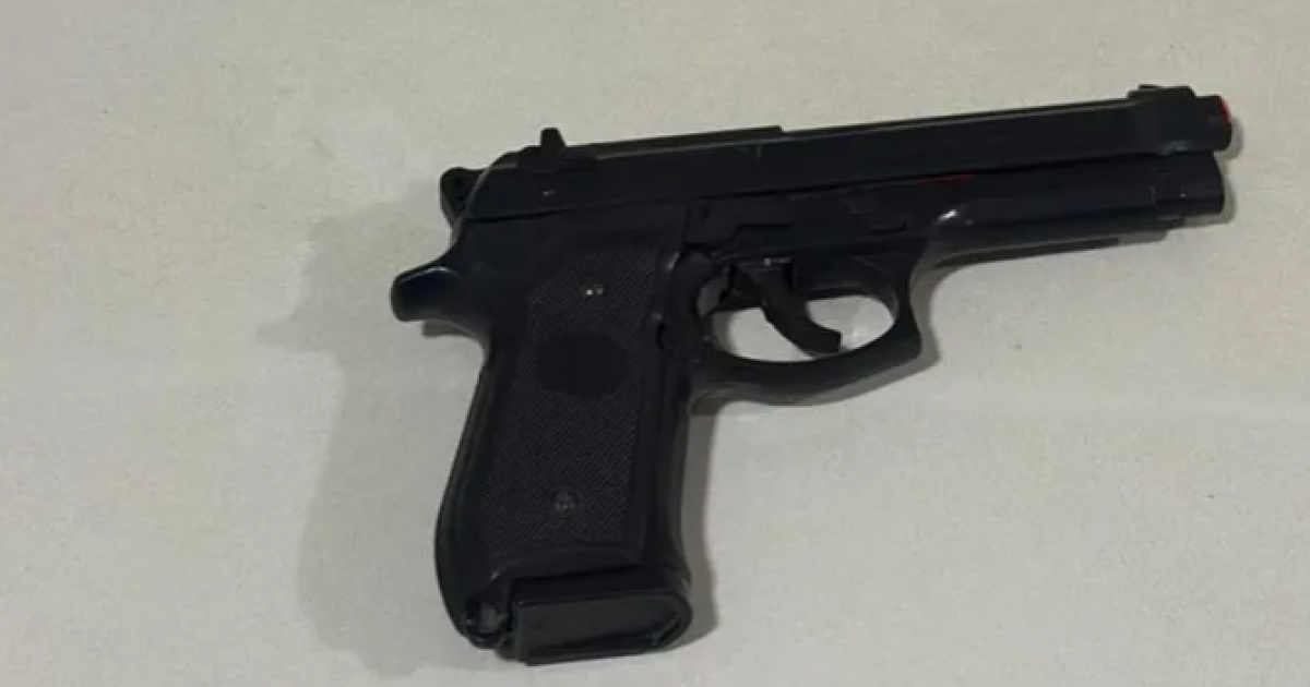 Homem com réplica de pistola é detido após fuga em Bom Jesus da Lapa
