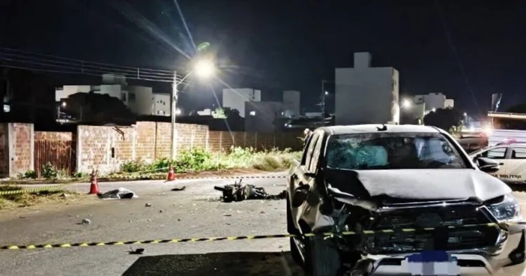 Homem morre em acidente entre moto e caminhonete em Guanambi e motorista foge sem prestar socorro