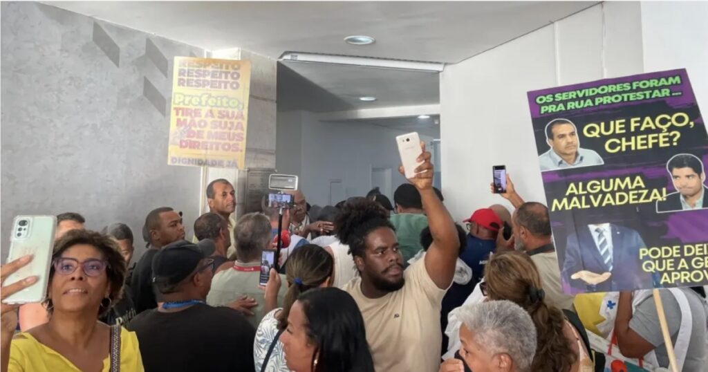 Justiça nega habeas corpus a guarda municipal acusado de liderar invasão à Câmara de Salvador