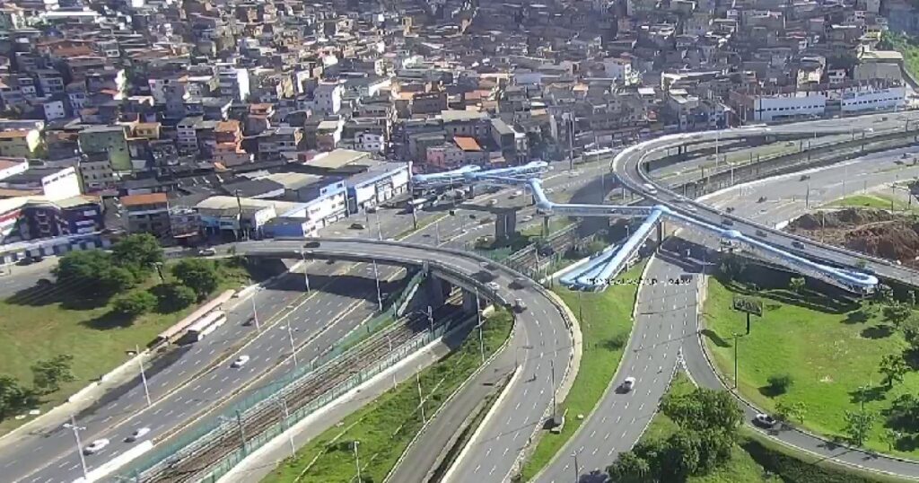 Ligação entre avenidas Tancredo Neves e Paralela pode sofrer alterações e novo "mergulhão" é estudado; entenda