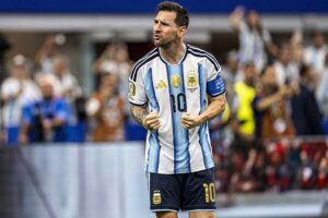 Messi marca 2 gols, torna-se o maior goleador da história das Copas e classifica a Argentina