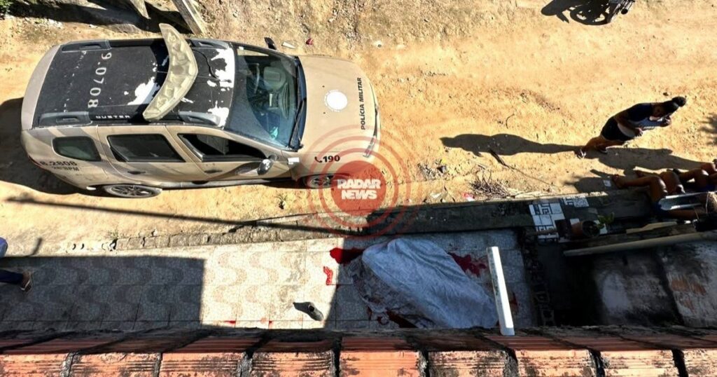 Mulher é morta a facadas em Eunápolis; ex-companheiro é preso acusado de feminicídio