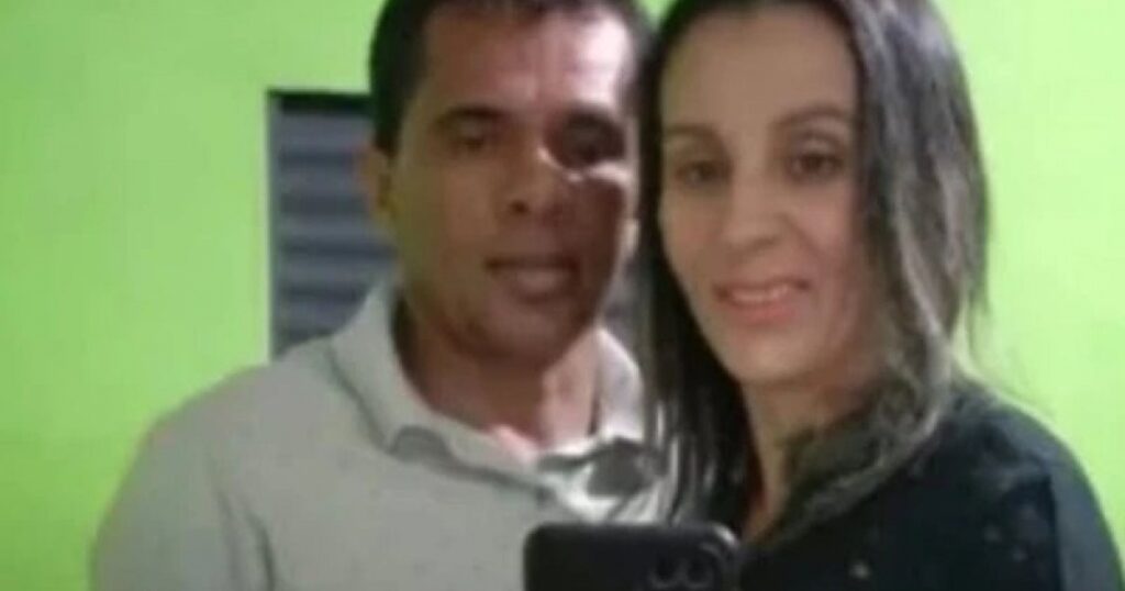 Mulher é morta pelo ex-companheiro dentro de ônibus no interior da Bahia