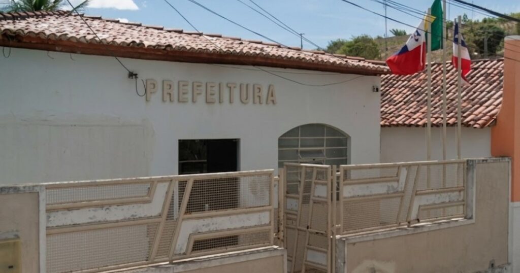 Prefeitura de Lajedinho nega uso de verbas da educação em shows de R$ 520 mil para a Festa dos Vaqueiros