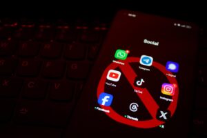 Seu Direito Digital: STF pode mudar a forma como redes sociais respondem por posts de usuários