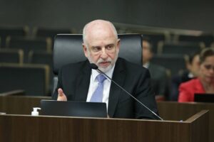 TCU aprova contas de 2025 do governo Lula, mas faz alertas sobre dívida pública e uso de fundos