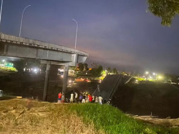 Vídeo mostra o momento exato em que ponte de R$ 36 milhões desaba no Acre; veja