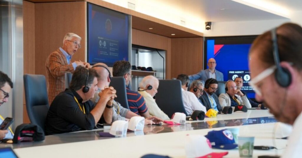 Vitória participa de reuniões com representantes da MLS e NFL nos EUA