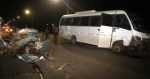 Colisão entre carro e micro-ônibus deixa feridos em Conceição do Coité; motorista fica em estado grave
