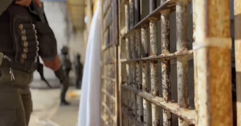 Operação é deflagrada em conjunto penal de Feira com objetivo de enfraquecer articulação de facções