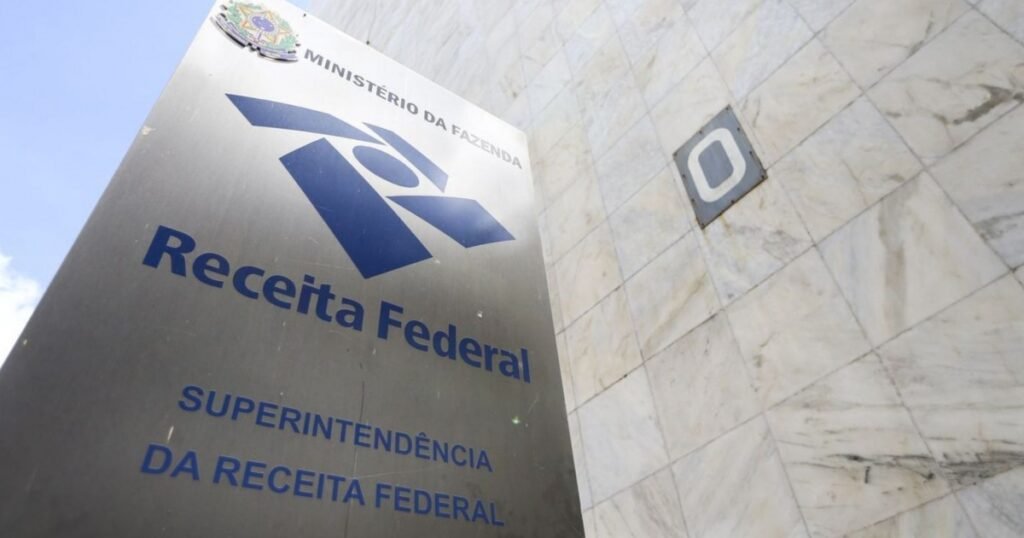 Arrecadação com imposto sobre dividendos fica abaixo do previsto e governo reduz estimativa para 2026