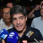 Com pré-candidato ao...