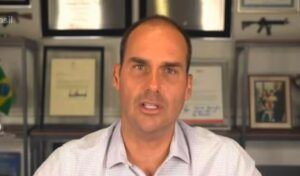 Eduardo Bolsonaro volta a defender eleição de ACM Neto na Bahia: "Vejo com bons olhos"