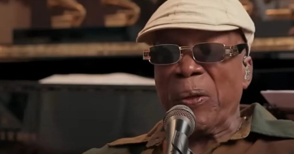 Milton Nascimento dá entrada em hospital com quadro de pneumonia