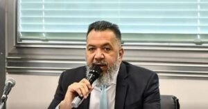 Moraes revoga uso de tornozeleira para ex-prefeito de Belford Roxo