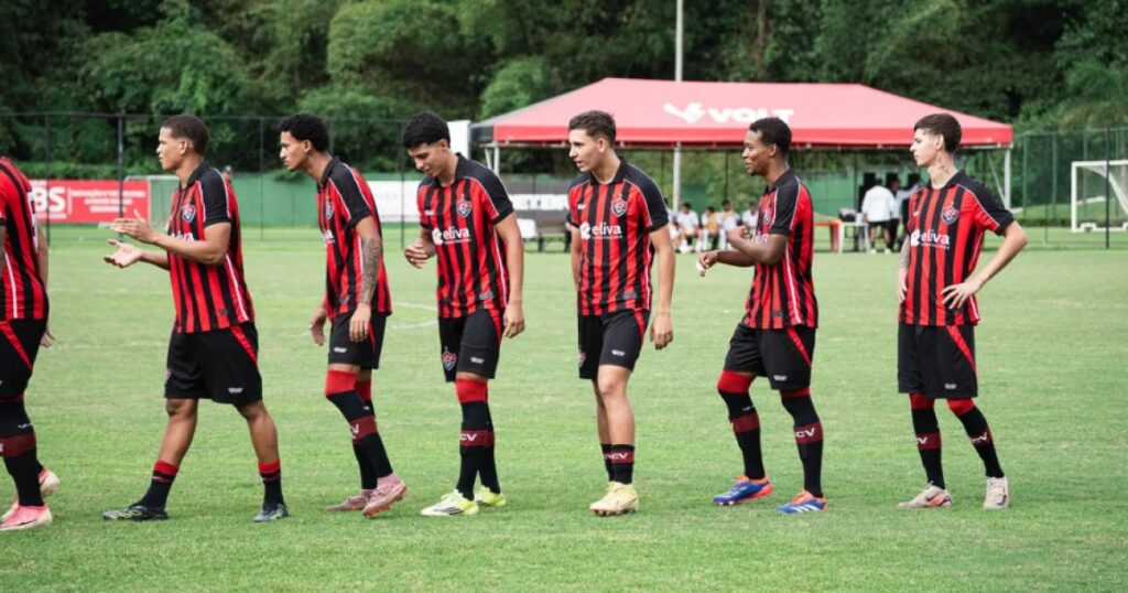 Vitória perde para o Flu de Feira e precisará de reação para chegar à final do Baianão Sub-20