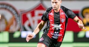 Vitória terá reforço de Martínez para duelo contra o Palmeiras