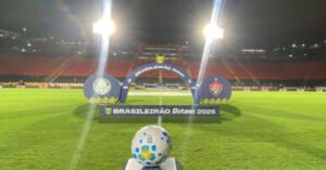 Vitória e Palmeiras medem forças no Barradão pela vigésima primeira rodada do Brasileirão