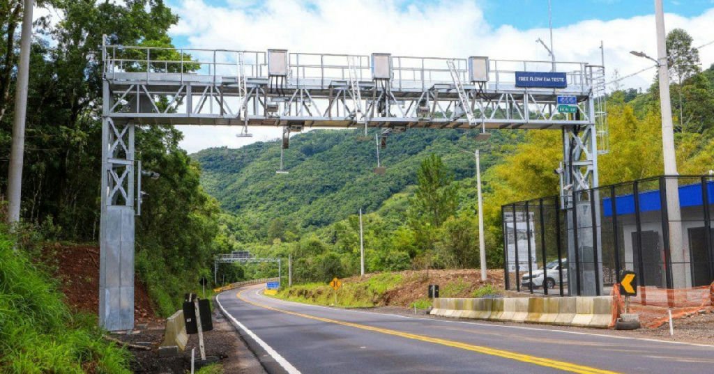 App CNH do Brasil passa a exibir histórico e débitos de pedágios free flow
