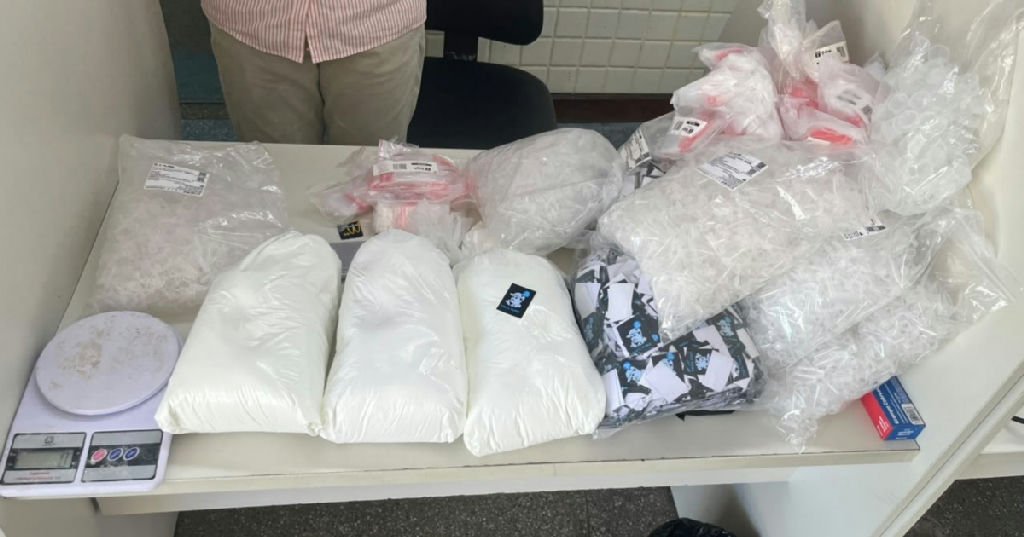 Apreensão de 50 kg de entorpecentes resulta em prisão no bairro Pernambués