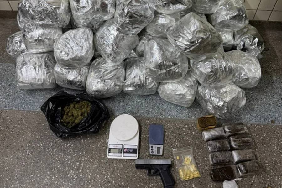 Apreensão de drogas em Lauro de Freitas retira quase 50 kg de entorpecentes das ruas