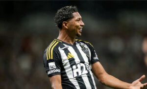 Atacante Rony processa Atlético-mg por R$ 9,5 milhões em meio a dívidas de R$ 2,6 bilhões