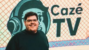 Ator processa Casimiro Miguel e Cazé TV por danos morais de R$ 120 mil