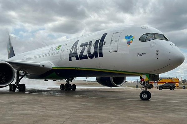 Azul amplia malha aérea com 2.500 voos extras para a alta temporada de verão