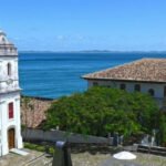 Bahia firma parceria...