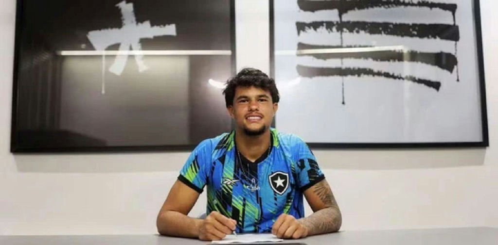 Botafogo afasta goleiro Bruninho das categorias de base após problemas disciplinares