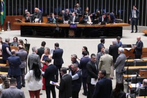 Câmara veta termos históricos e impõe cortes em livro sobre a Independência do Brasil