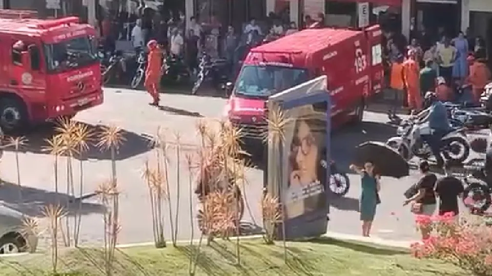 Caminhão desgovernado causa acidente e deixa motociclista ferido em Bom Jesus do Itabapoana