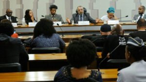 Candidatos negros somam 49,8% nas Eleições 2026 sob alerta de queda no financiamento de campanha