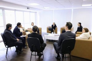 Cármen Lúcia ouve magistrados sobre ameaças à integridade do processo eleitoral