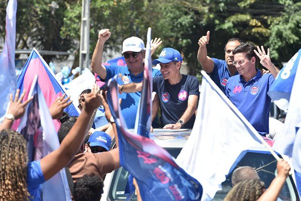 Carreata de ACM Neto mobiliza apoiadores no Subúrbio Ferroviário de Salvador