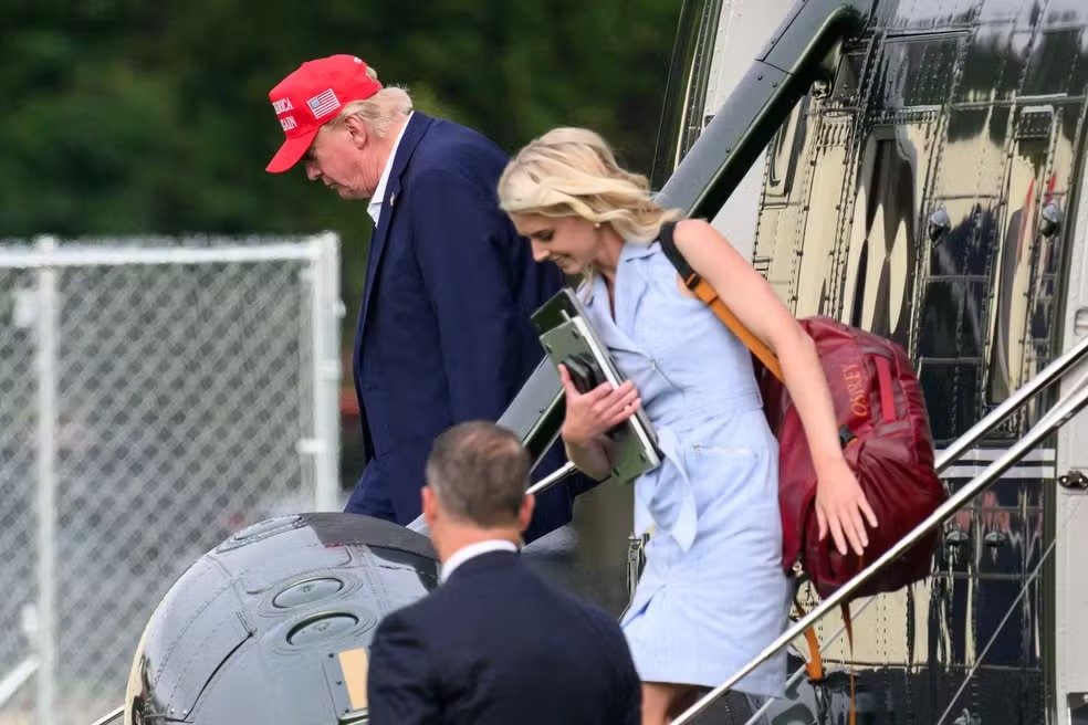 Cartas revelam proximidade entre Donald Trump e assessora Natalie Harp