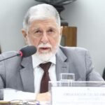Celso Amorim critica...