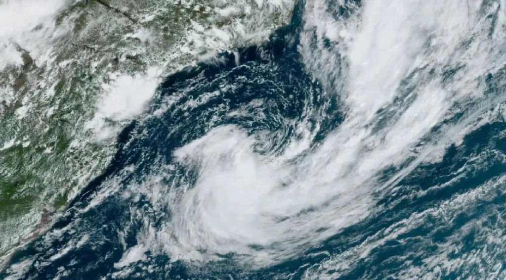 Ciclone extratropical avança pelo Brasil e traz alerta de tempestades