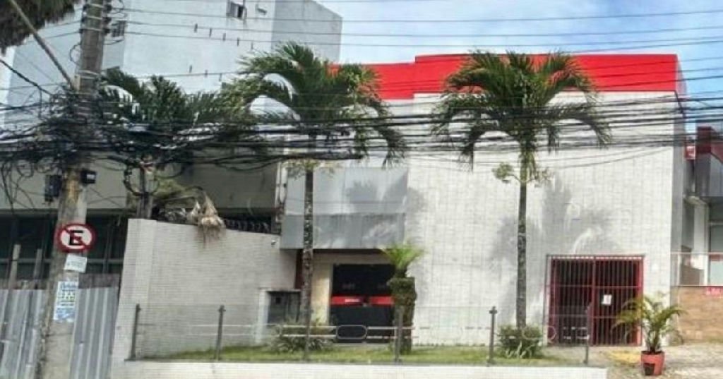Clínica de ortopedia em Salvador acumula dívida milionária e enfrenta despejo