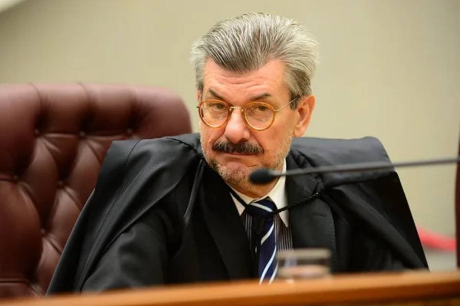 Decisão unânime do STJ condena ministro Marco Buzzi por importunação sexual