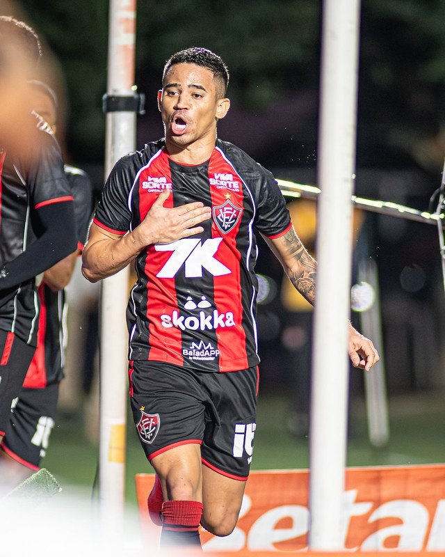 Erick se destaca como único ponta da Série a com mais de dez gols e assistências em 2026