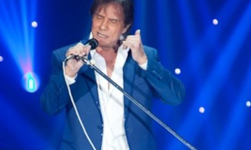 Falha técnica adia show de Roberto Carlos no Rio para 27 de agosto e abre prazo para reembolso