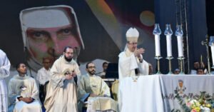 Fiéis encerram homenagens a Santa Dulce dos Pobres com missa campal em Salvador