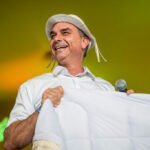 Flávio Bolsonaro intensifica...
