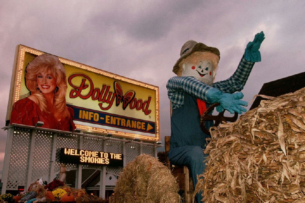 Futuro do parque Dollywood é definido após o falecimento de Dolly Parton