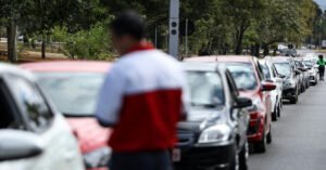 Gasolina tem queda de R$ 0,44 por litro na Bahia após subvenção federal