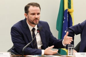 Governo projeta salário mínimo de R$ 1.741 para 2027 em nova proposta orçamentária