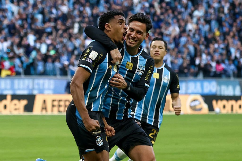 Grêmio supera São Paulo em virada emocionante e se distancia do rebaixamento